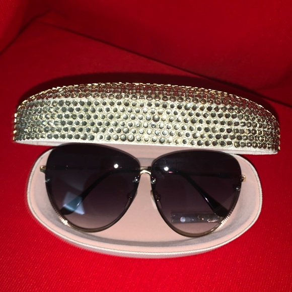 About That Bling Eyewear Case - Picture 2 of 2